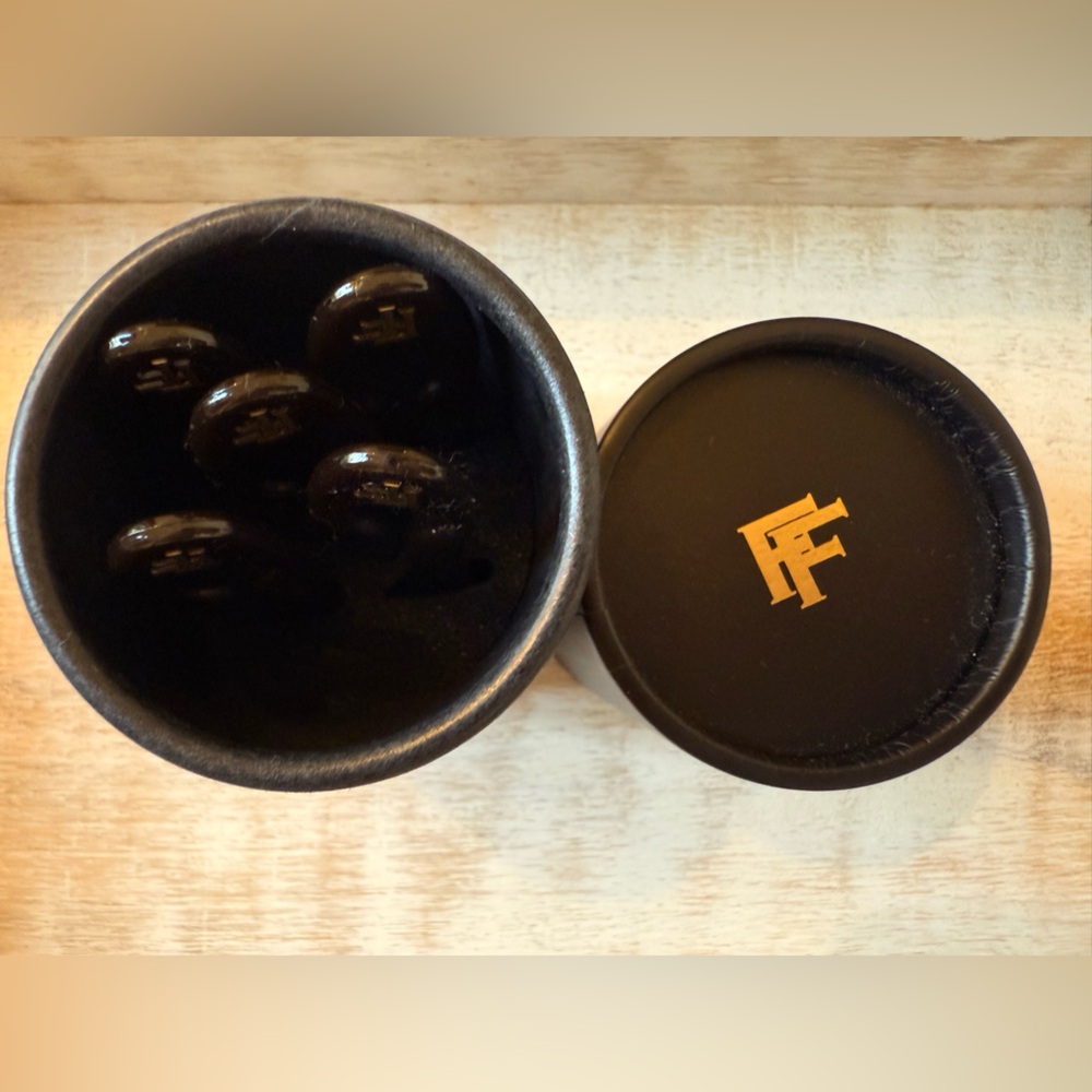 Never been worn Mona Franchimon No 1 Black Hairpin (Set of 5) - Picture 10 of 13